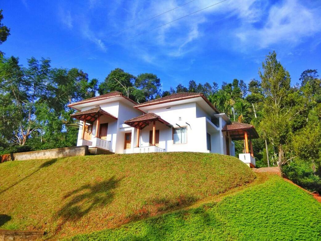 Pristine Hills Villa Meppadi Exterior photo